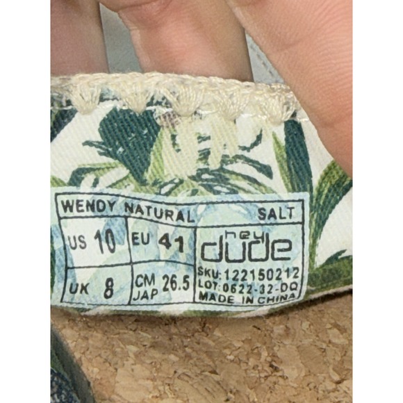 Hey Dude Wendy Womens Size 10 Natural Salt Casual Slip On Comfort Loafers Shoes - Picture 8 of 9